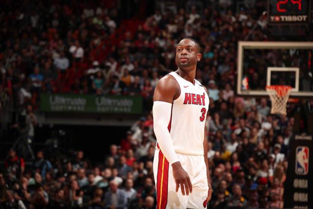 原帅34分山西送四川6连败 新疆大胜青岛5连胜