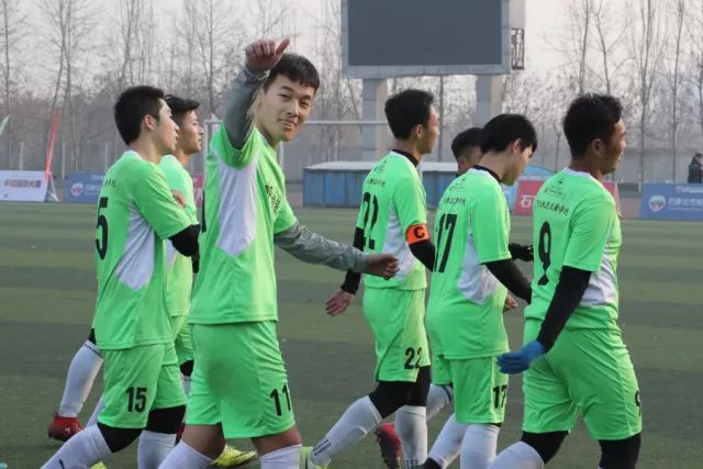 弗格34+10付豪18分 辽宁再胜新疆总比分2-0