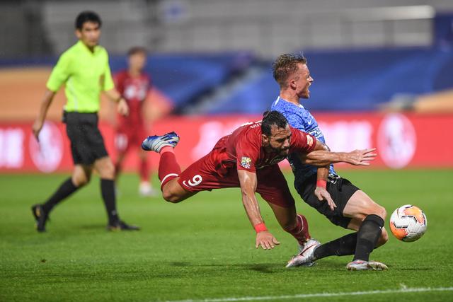 詹姆斯28+12杜兰特22分 湖人负太阳被勇士超越